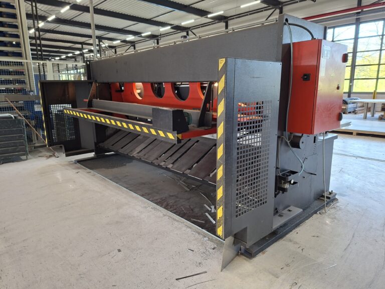 Amada plaatschaar