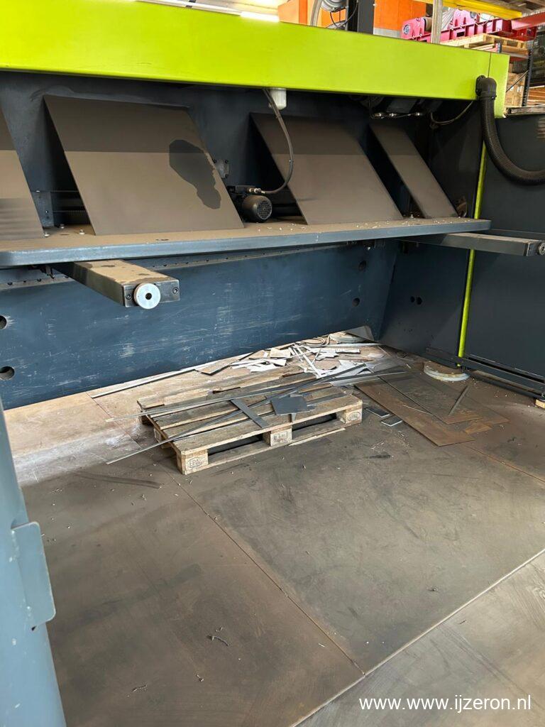 SafanDarley M-shear